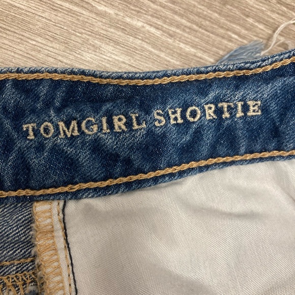 American Eagle Tomgirl Shortie Size 2 - Picture 4 of 6